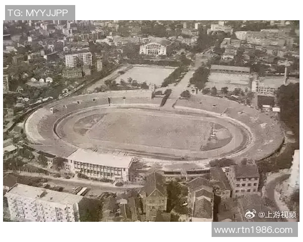 热议足球：重庆足球队的技术变革