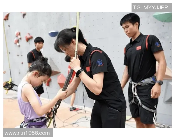 攀岩热点：解读重庆攀岩队的防反